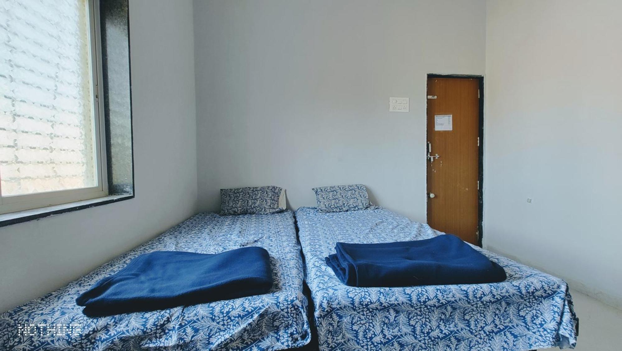 Aadishkti Bhakt Nivas Otel Tuljapur Dış mekan fotoğraf
