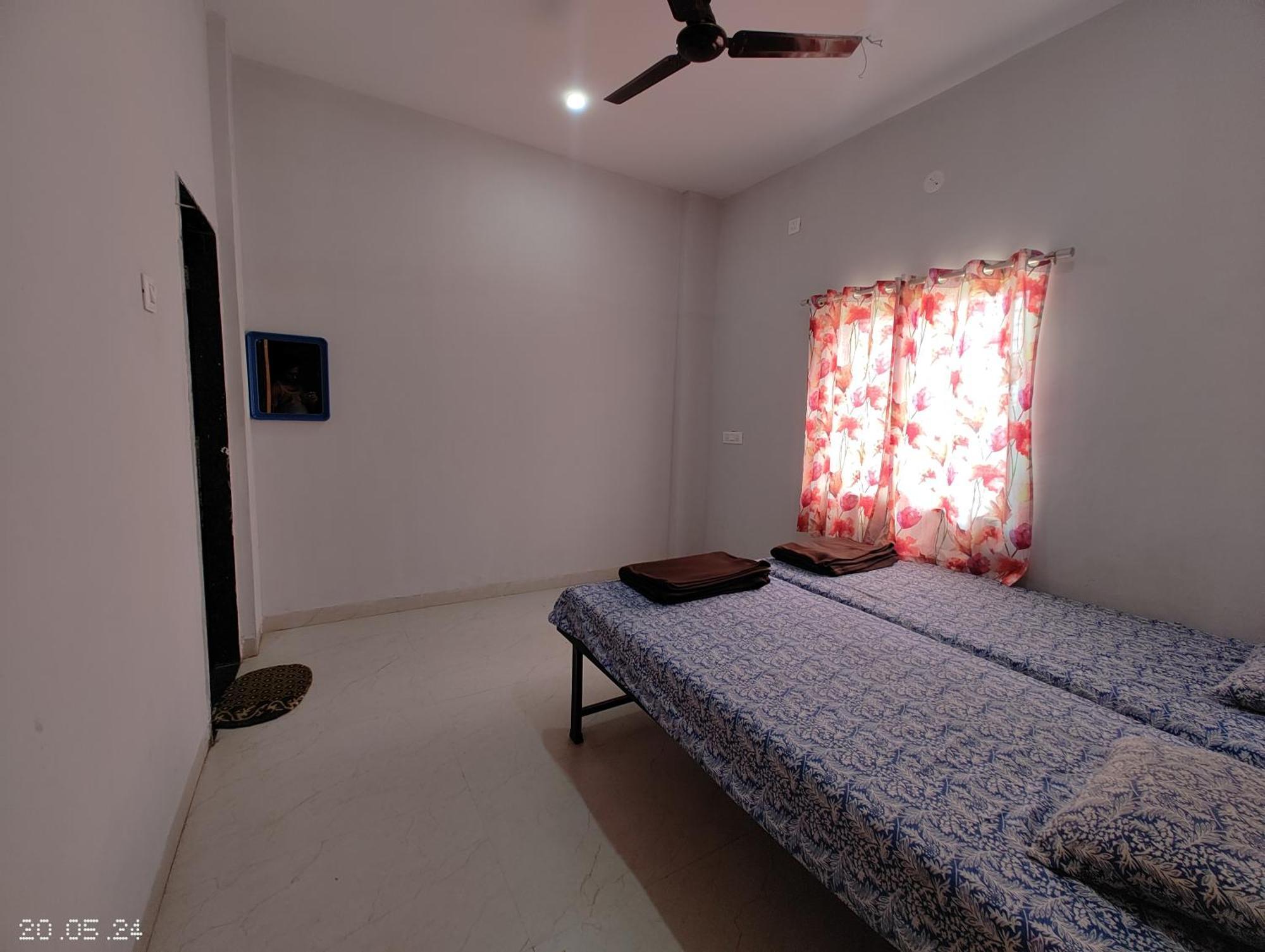 Aadishkti Bhakt Nivas Otel Tuljapur Dış mekan fotoğraf